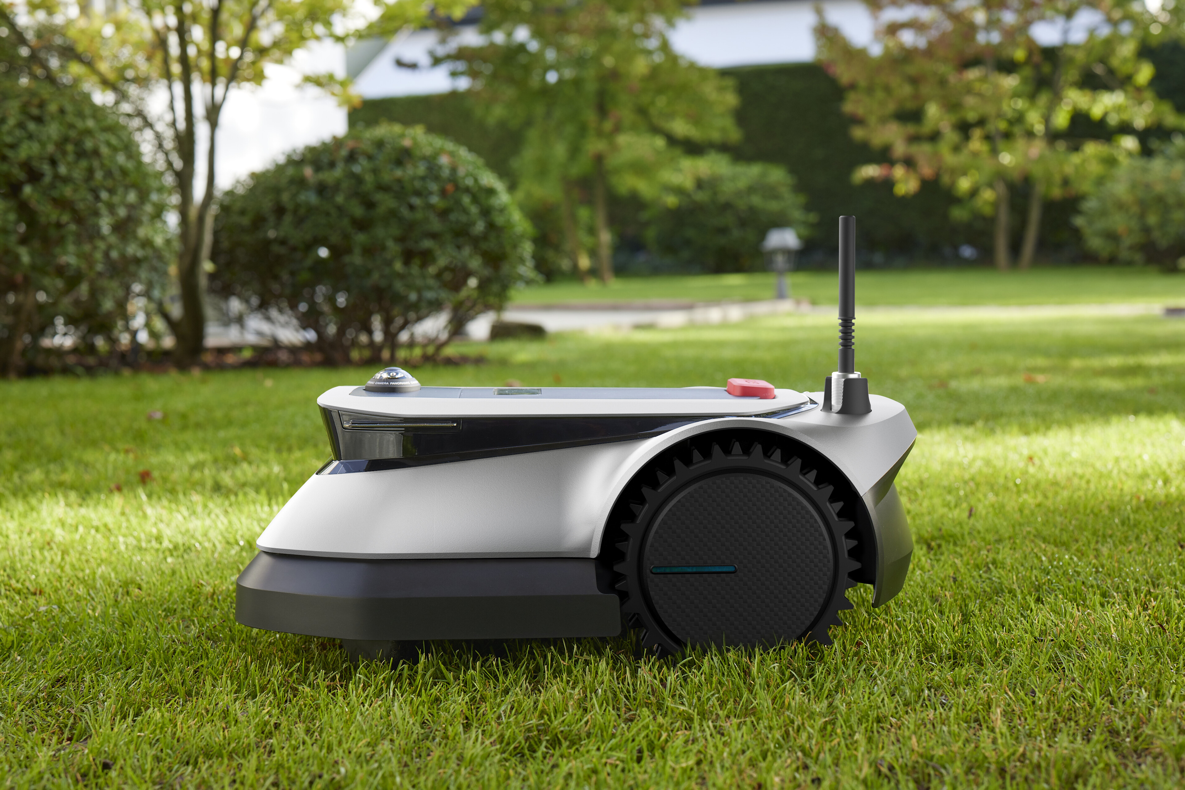 Žoliapjovė robotas GOAT G1 2000 Ecovacs 18V/8.7Ah/2000m2 belaidė